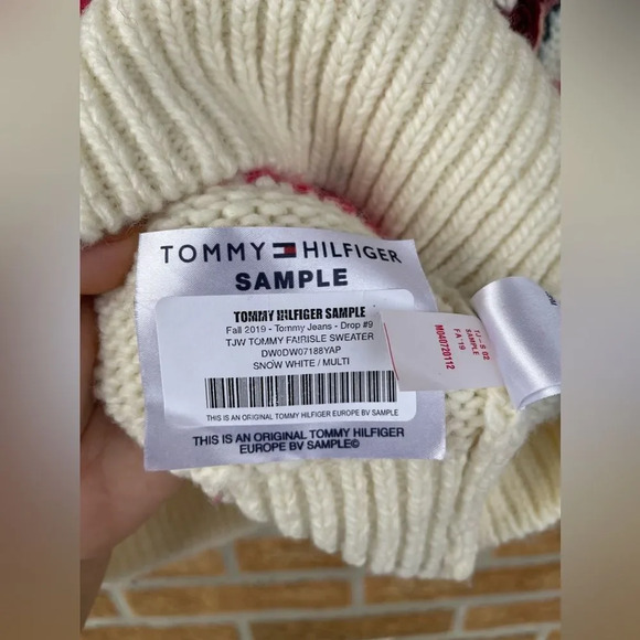 TOMMY FAIR ISLE SWEATER SMALL - Picture 9 of 16